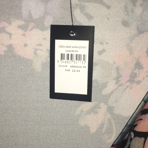 22/24W Floral Deep V-Neck Midi Length Wrap Dress - Picture 11 of 16